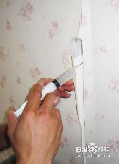 秋天如何防止壁纸开裂?