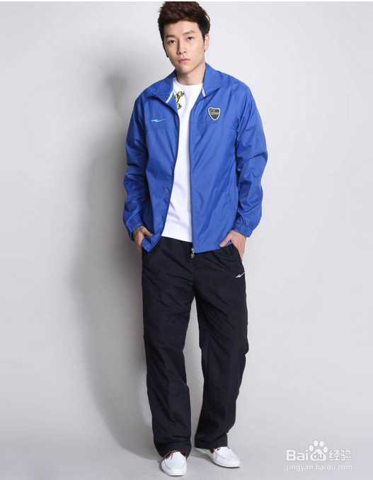 男蓝色外套怎么搭