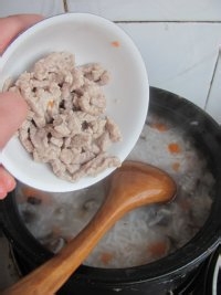 如何煮杂疏瘦肉粥