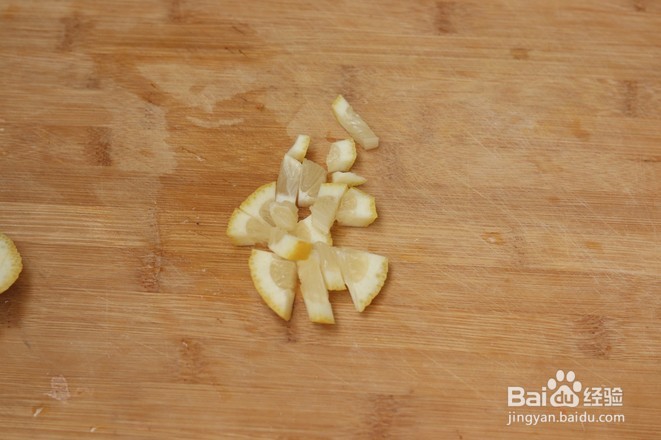 柠檬香煎秋刀鱼