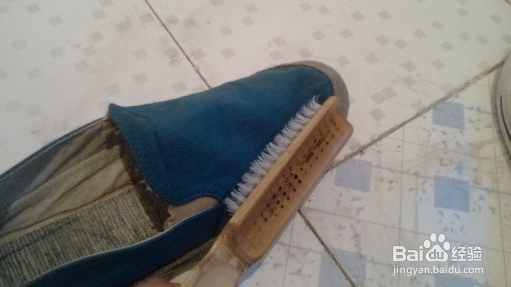 简单几招教你洗刷刷脏鞋,省时省力!