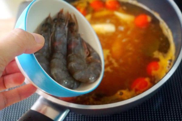 海鲜冬阴功泡面