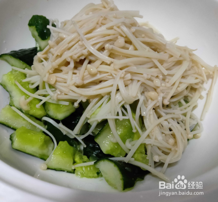 凉拌黄瓜金针菇