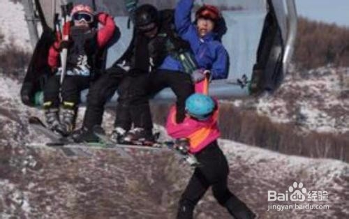 滑雪受伤的自救方法