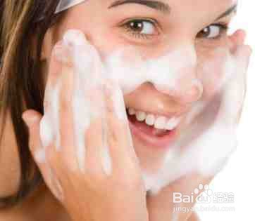 脸上毛孔粗大怎么办?