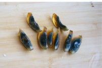 咱老百姓自己的家常菜——香菜皮蛋豆腐