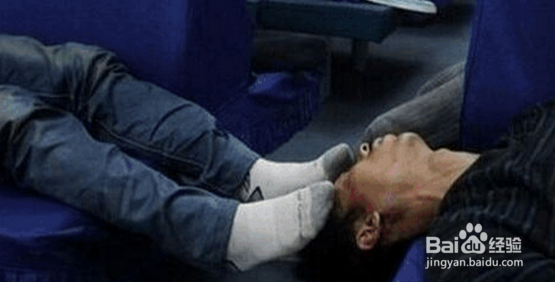 怎样在火车上睡觉