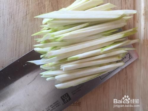 青红椒炒茭白丝