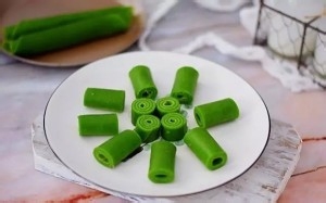 胡胡爱吃的菠菜汁蛋饼