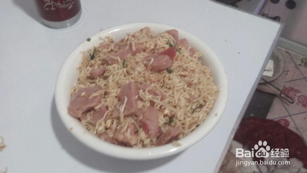 如何快速的制作美味的爆炒方便面