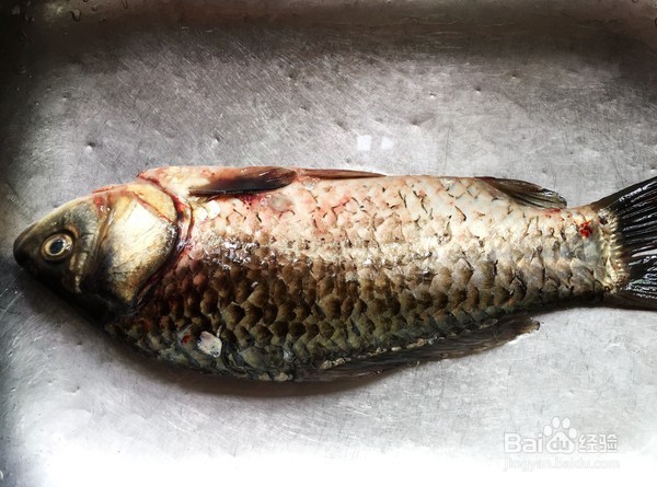 泡菜烧鲫鱼的做法