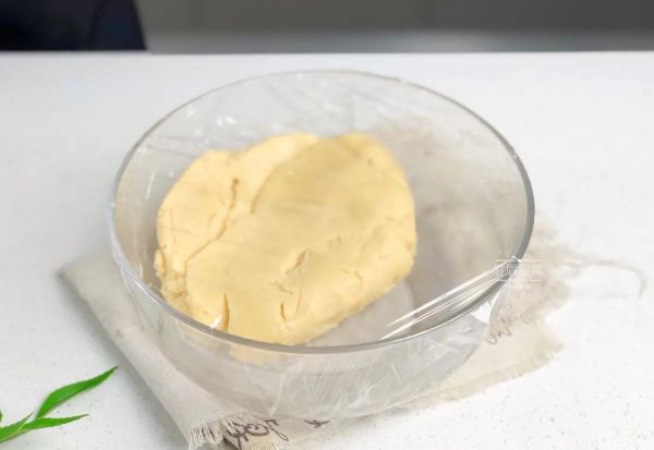 金沙咸蛋黄肉松月饼