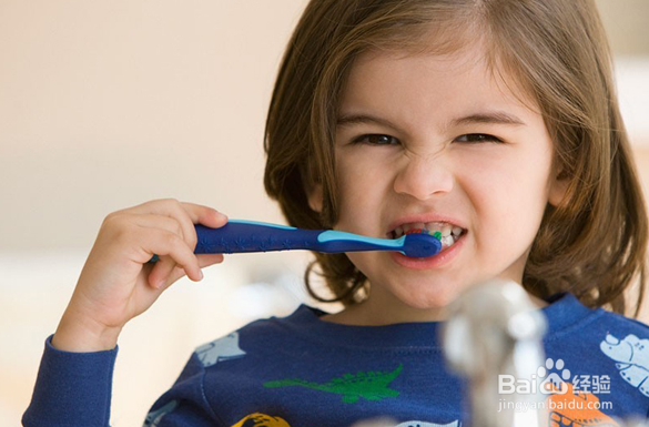 如何帮助宝宝养成爱刷牙的好习惯?