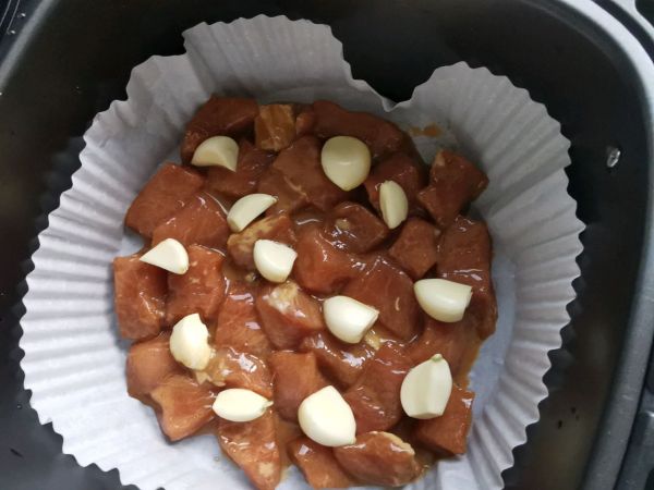 秘制蒜香烤肉肉