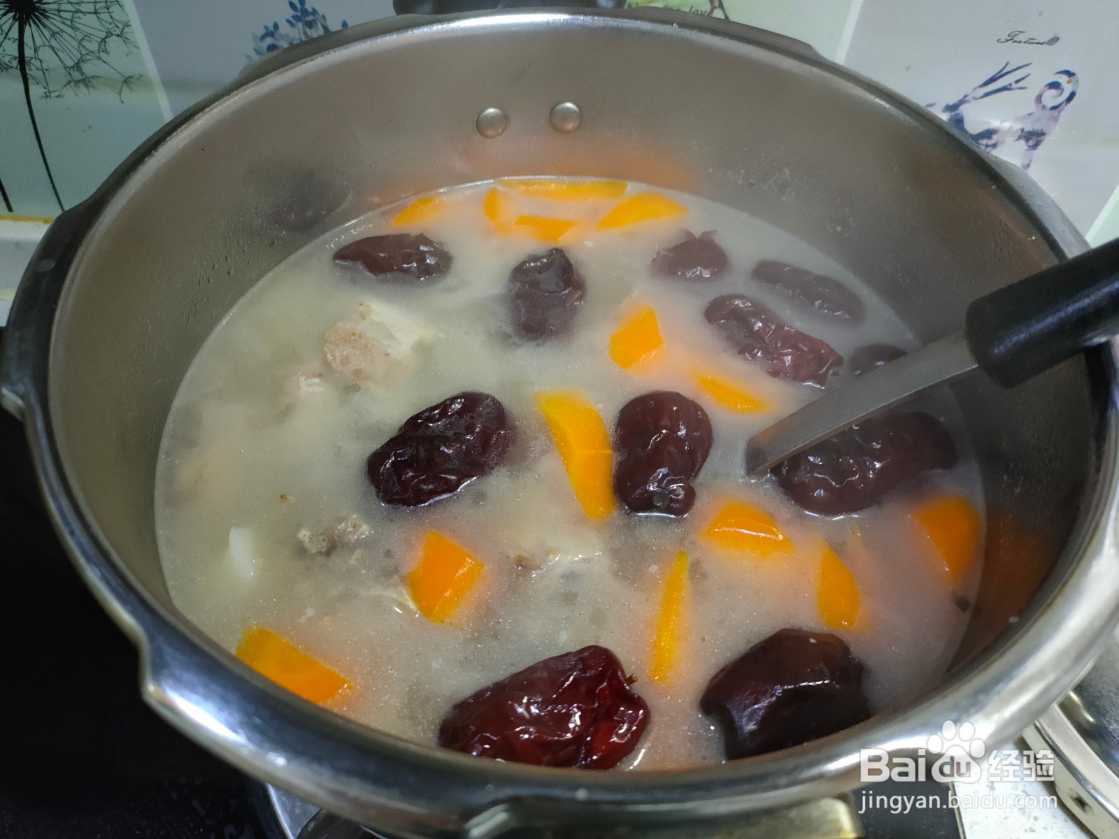 山药红枣排骨汤的做法