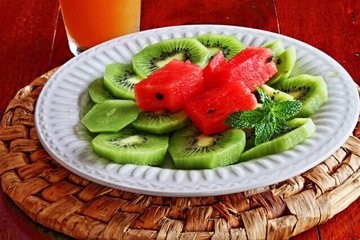 怎么选西瓜和猕猴桃?