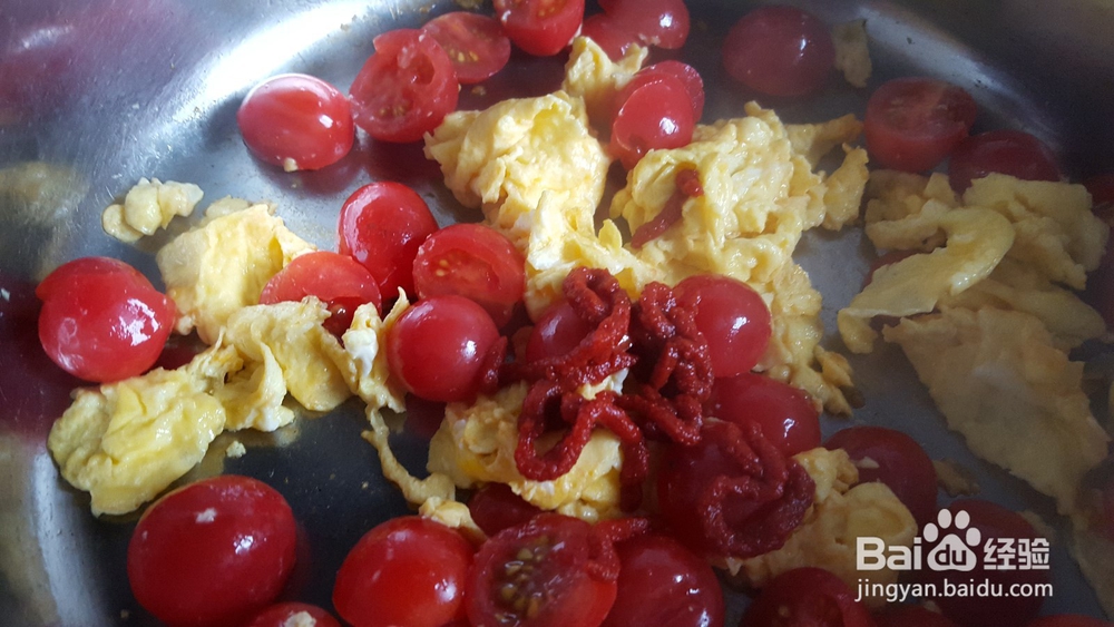如何做圣女果炒鸡蛋饭