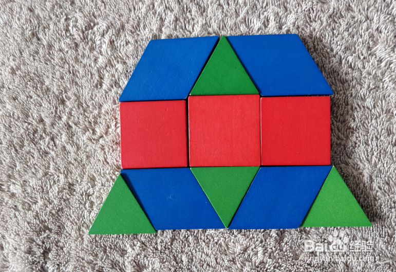 用蒙氏积木怎样拼一只探头的蜗牛?