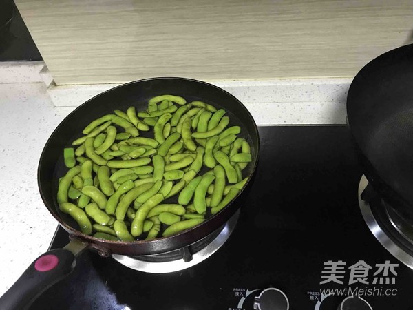 凉拌毛豆的做法