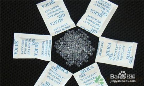 厨房的地板怎么清理比较干净？