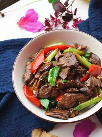 蒜苗炒猪心的做法