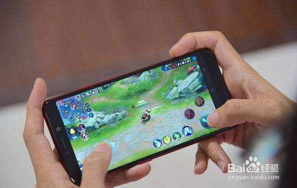 手机在打游戏时被弹出来是怎么回事？