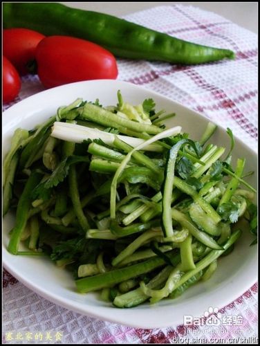 怎么做塞北版老虎菜和东北版老虎菜