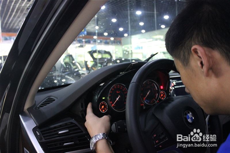 原厂件升级宝马X5改装全液晶仪表盘+B&O中置音响