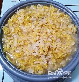 营养美食制作酸菜炖汆白肉