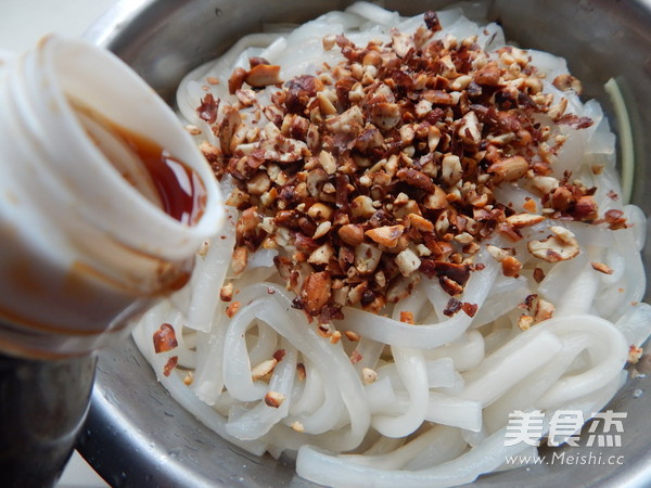 肉丝凉拌土豆粉