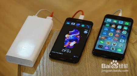旅行就怕手机没电?这款大容量充电宝来帮你