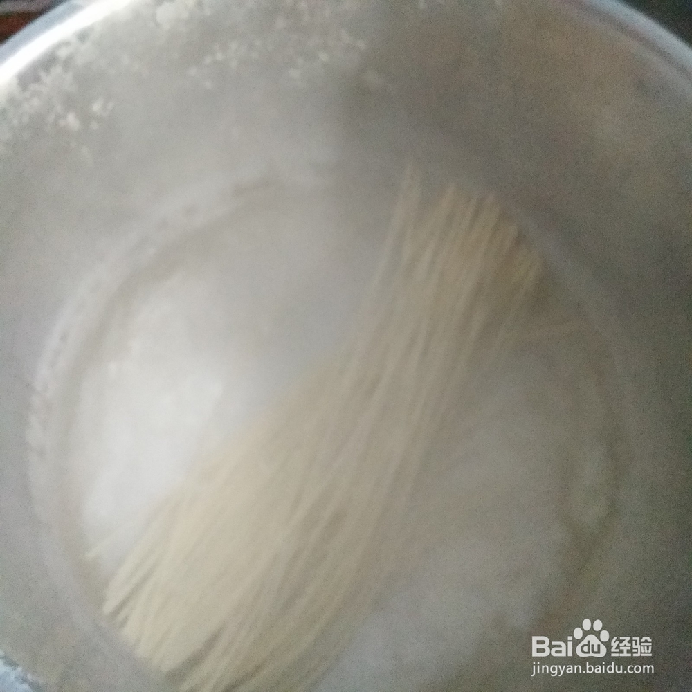 10分钟教你做好早餐鸡蛋面