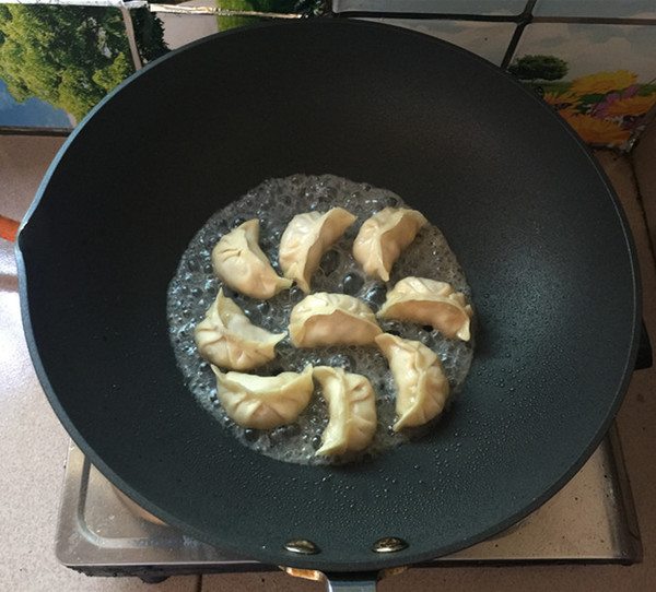酸菜猪肉煎饺