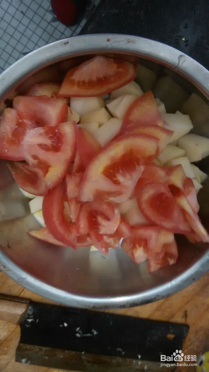 西红柿土豆炖牛腩家常做法