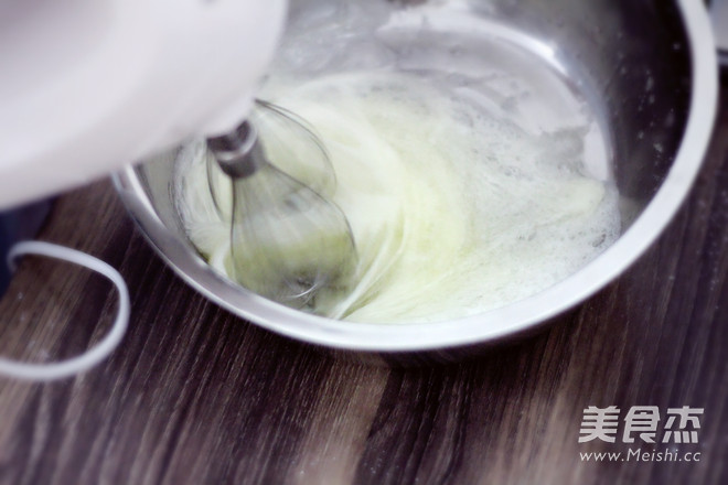 戚风奶油卷的做法