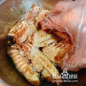 怎么制作蒜香烤鸡翅