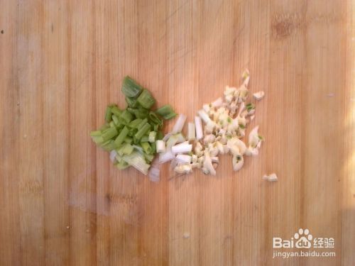 白菜炖鸡块的做法