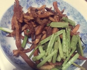 怎么做干煸鱿鱼孜然