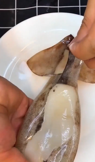 香辣鱿鱼怎么做?
