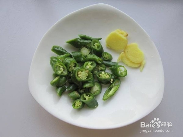 香辣干锅鸡的做法