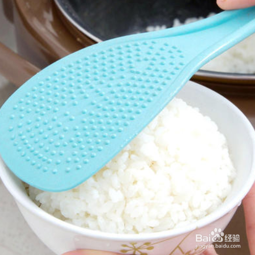 饭铲上的颗粒是干什么用的