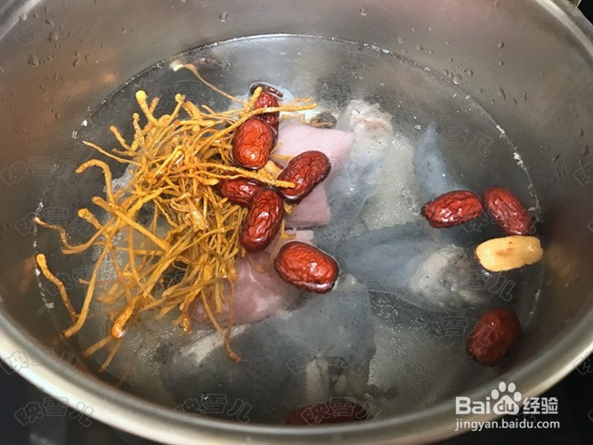 补血乌鸡汤的做法