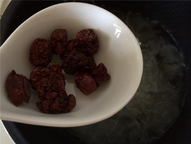 冰糖银耳红枣龟苓膏超级好吃，不会做我来教你