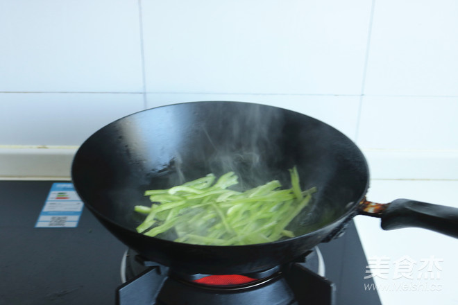 土豆丝卷饼的做法