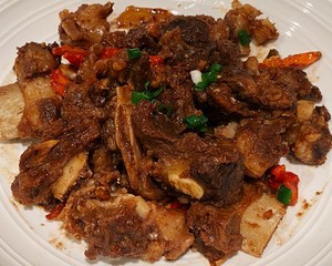 香辣牛排骨的家常做法