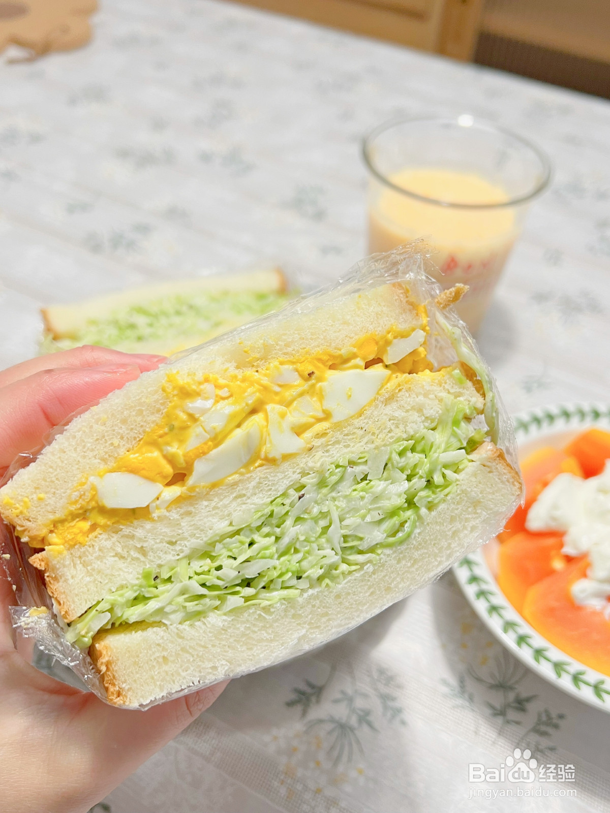 卷心菜鸡蛋三明治的做法
