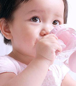 夏天，宝宝如何补水