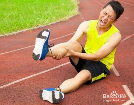 中老年人腿抽筋做好这三样措施