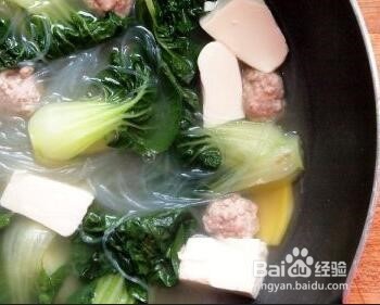 怎么做一道美味的健康白菜豆腐汤