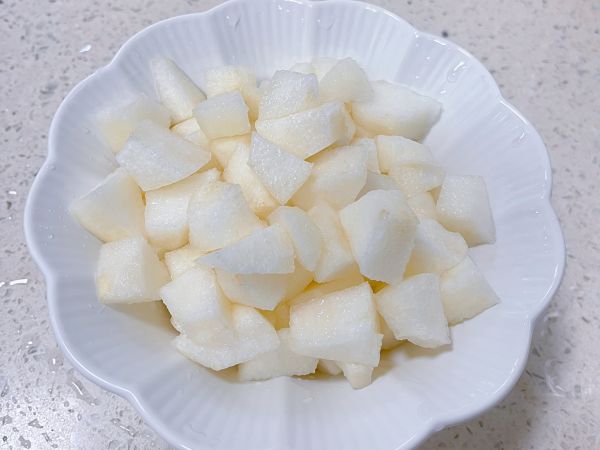 雪梨冰糖银耳汤